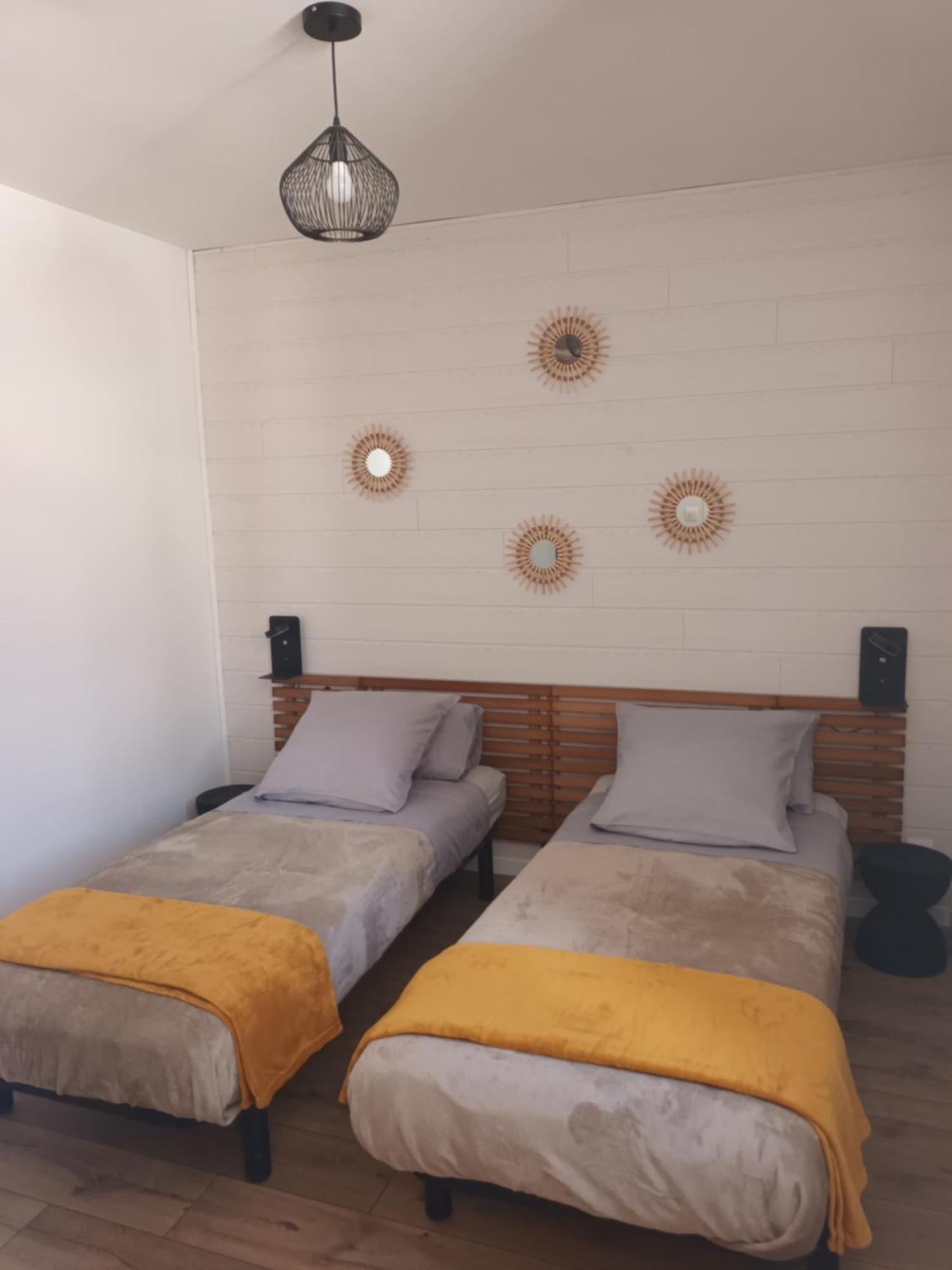 Le Samui Villa Saint-Hilaire-sur-Yerre Eksteriør bilde